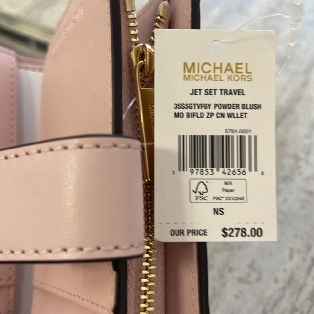 Michael Kors Jet Set Medium Floral Print Bi-Fold Wallet
POWDER BLUSH
NWT - Picture 16 of 16